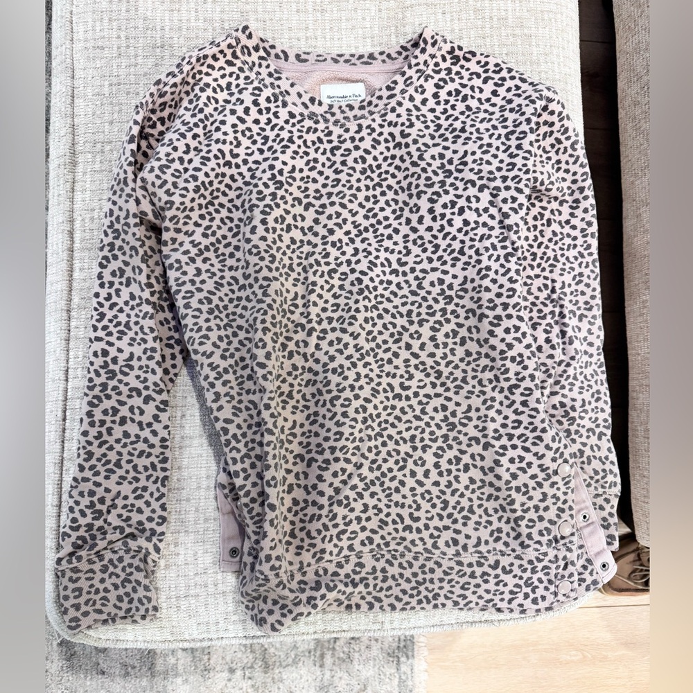 Abercrombie & Fitch Animal Print Sweater